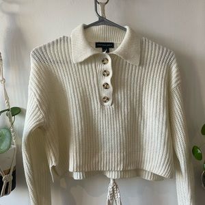 Petit haut très mignon, blanc, laine, taille courte